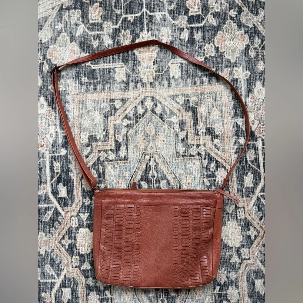 Day & Mood Leather Crossbody Bag